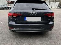 Gebraucht Audi A4 Sport 150 PS (110 kW) 2016 Grau Kombi