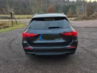 Gebraucht Mercedes C200 204 PS (150 kW) 2023 Schwarz Kombi
