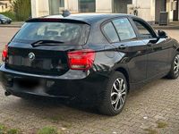 Gebraucht BMW 114 95 PS (69 kW) 2014 Schwarz Kleinwagen