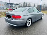 Gebraucht BMW 320 M Sport 177 PS (130 kW) 2010 Grau Coupé