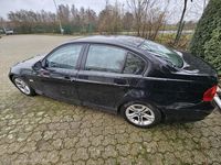 Gebraucht BMW 318 146 PS (107 kW) 2009 Schwarz Limousine