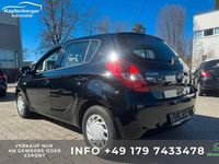 Gebraucht Hyundai i20 77 PS (56 kW) 2012 Schwarz Kleinwagen