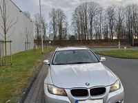 Gebraucht BMW 320 184 PS (135 kW) 2012 Silber Kombi