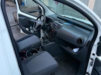 Gebraucht Peugeot Bipper 68 PS (50 kW) 2009 Weiß Van / Kleinbus