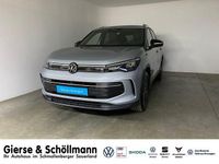 Gebraucht VW Tiguan Goal 150 PS (110 kW) 2024 Oyster silver metallic (metallic) SUV