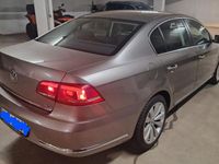 Gebraucht VW Passat Comfortline 122 PS (89 kW) 2012 Braun Limousine
