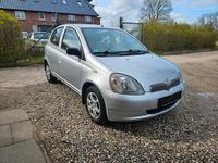 Gebraucht Toyota Yaris 85 PS (62 kW) 2002 Silber Kleinwagen