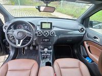 Gebraucht Mercedes B200 156 PS (114 kW) 2013 Schwarz Van / Kleinbus