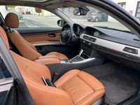 gebraucht BMW 325 i Coupé E92 66.600 km, lückenloses Checkheft