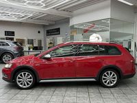 Gebraucht VW Golf Alltrack 180 PS (132 kW) 2016 Tornadorot Kombi