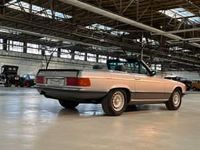 Gebraucht Mercedes SL500 231 PS (169 kW) 1984 Silber Cabrio