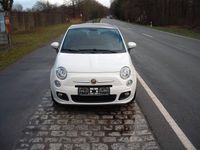 Gebraucht Fiat 500 Lounge 105 PS (77 kW) 2015 Weiß Kleinwagen