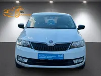 Używany Skoda Rapid 75 KM (55 kW) 2014 Biały Hatchback