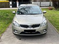 Gebraucht Kia Ceed 125 PS (91 kW) 2012 Grau Kleinwagen