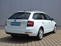 Gebraucht Skoda Octavia Clever 116 PS (85 kW) 2018 Laserweiss Kombi