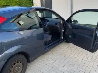 Gebraucht Ford Focus Ambiente 101 PS (74 kW) 2004 Grau Coupé