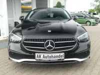 Gebraucht Mercedes E220 Avantgarde 200 PS (147 kW) 2023 Schwarz  unilack Kombi
