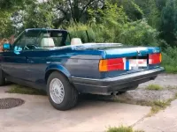 Gebraucht BMW 325 171 PS (125 kW) 1986 Blau Cabrio
