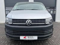Gebraucht VW Transporter 150 PS (110 kW) 2019 Silber Van