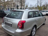 Gebraucht Toyota Avensis Sol 129 PS (94 kW) 2008 Silber Kombi