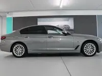 Gebraucht BMW 530e Luxury Line 292 PS (214 kW) 2022 Silber Limousine