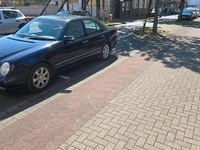 Gebraucht Mercedes E280 204 PS (150 kW) 2002 Blau Limousine