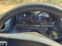 Gebraucht Mercedes E230 136 PS (100 kW) 1984 Blau Limousine