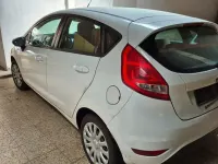 Gebraucht Ford Fiesta Trend 82 PS (60 kW) 2012 Weiß Limousine