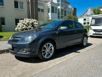Używany Opel Astra 106 KM (77 kW) 2007 Niebieski Coupe