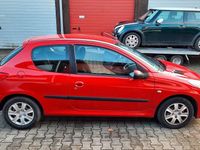 Gebraucht Peugeot 206+ 68 PS (50 kW) 2011 Rot Kleinwagen