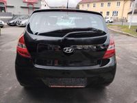 Gebraucht Hyundai i20 Style 101 PS (74 kW) 2009 Schwarz Kleinwagen
