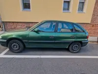 Gebraucht Opel Astra 75 PS (55 kW) 1996 Grün Kleinwagen