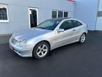 Gebraucht Mercedes C200 163 PS (119 kW) 2002 Silber Coupé