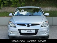 Gebraucht Hyundai i30 126 PS (92 kW) 2010 Silber Limousine