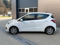 Gebraucht Hyundai i10 87 PS (63 kW) 2014 Weiß Kleinwagen