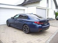 Gebraucht BMW 550 530 PS (389 kW) 2020 Phytonicblau metallic Limousine