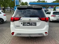 Gebraucht Mitsubishi Outlander P-HEV Basis 135 PS (99 kW) 2021 Weiß SUV
