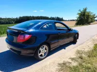 Gebraucht Mercedes C180 143 PS (105 kW) 2004 Blau Coupé