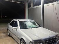 Gebraucht Mercedes C240 170 PS (125 kW) 1999 Silber Limousine