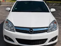 Gebraucht Opel Astra GTC 90 PS (66 kW) 2008 Weiß Coupé