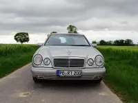 Gebraucht Mercedes E280 204 PS (150 kW) 1998 Silber Limousine
