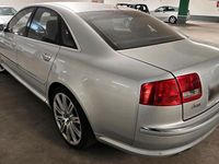 Second-hand Audi A8 450 CP (330 kW) 2005 Argintiu Berlinǎ