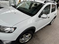 Gebraucht Dacia Sandero Stepway 90 PS (66 kW) 2014 Weiß SUV