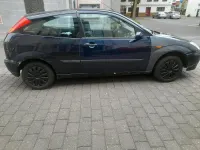 Gebraucht Ford Focus 105 PS (77 kW) 2004 Blau Kleinwagen