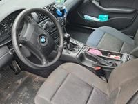 Gebraucht BMW 320 170 PS (125 kW) 2001 Silber Kombi