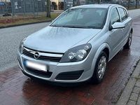 Gebraucht Opel Astra 90 PS (66 kW) 2007 Silber Kleinwagen