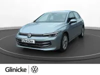 Gebraucht VW Golf VIII Style 150 PS (110 kW) 2025 Oyster silver metallic Limousine