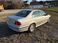 Gebraucht BMW 523 170 PS (125 kW) 1999 Silber Limousine