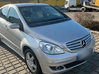 Gebraucht Mercedes B200 140 PS (102 kW) 2007 Silber Van / Kleinbus