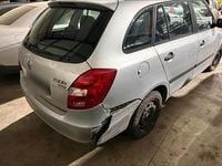 Gebraucht Skoda Fabia 69 PS (50 kW) 2010 Silber Kleinwagen